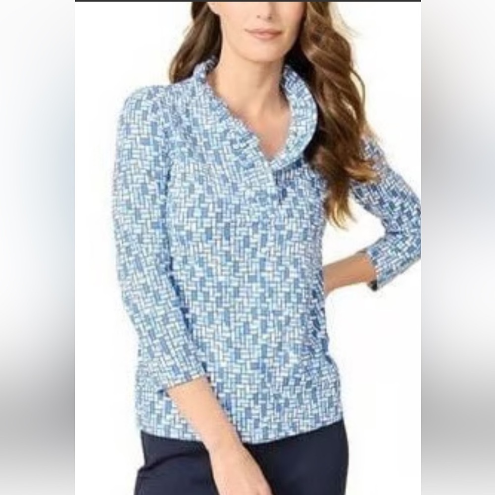 J. McLaughlin Blue and White Textured Blouse
Caja 7
